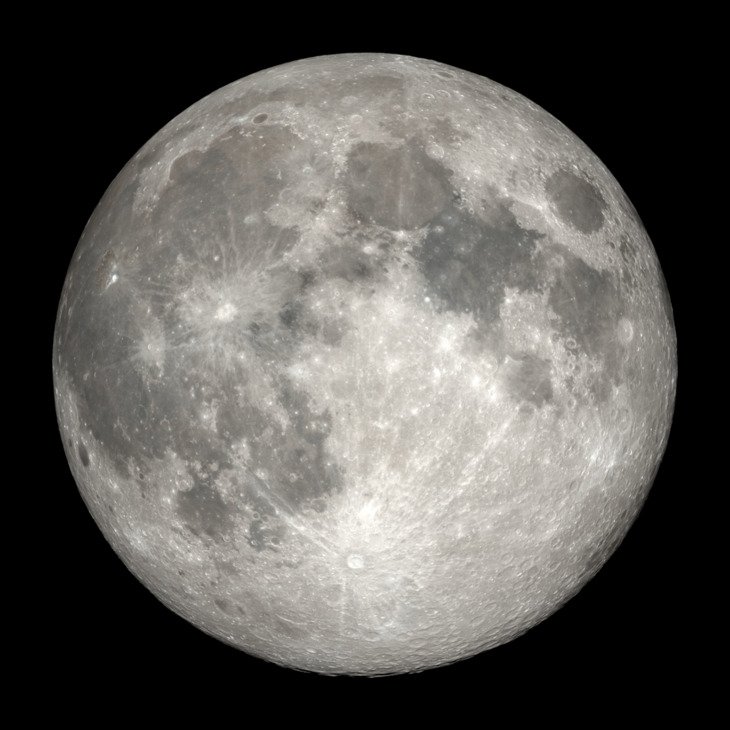 Visualização detalhada da superfície lunar